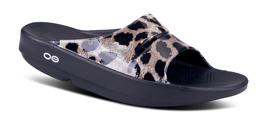 OOAHH CHEETAH LMITED | Oofos Women's Ooahh Limited Recovery Slide 